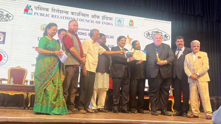 Il Public Relations Council Of India premia Matthew Hibberd