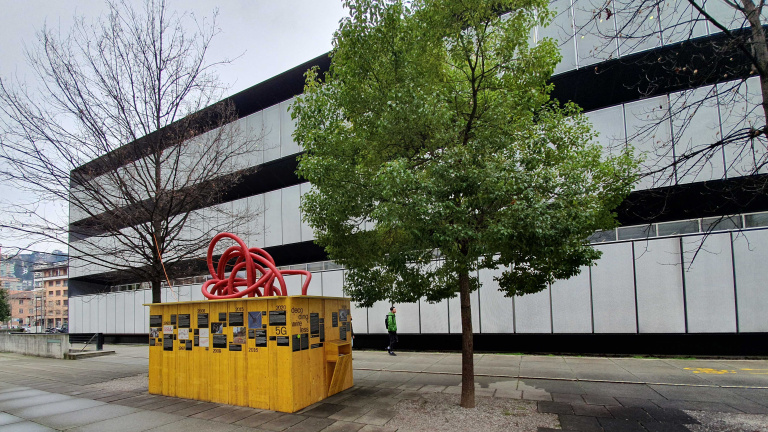 The installation "Decoding wireless" lands on Lugano campus